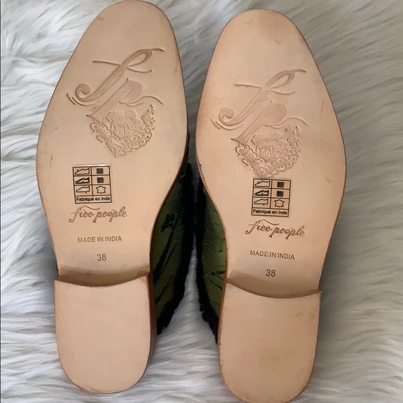 Free People Butterfly Effect Faux Fur Mule Size 37 Green Slip On New - Picture 9 of 12